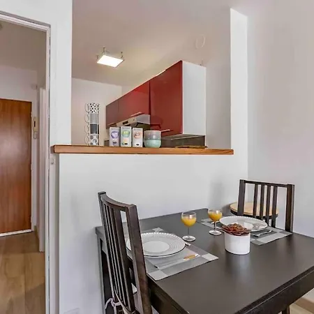 Apartment Avec Parking Et Terrasse Metro 7 Et Paris *